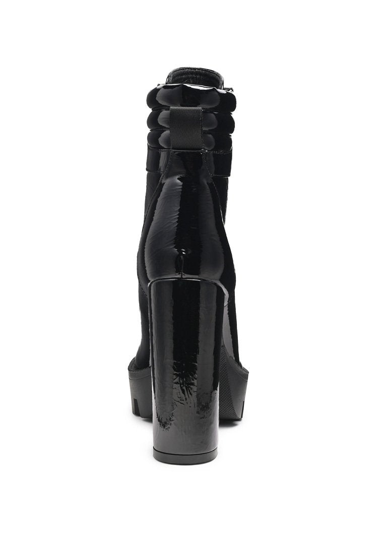 Stopper Cushion Collared Lace Up Boots