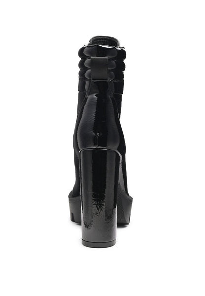 Stopper Cushion Collared Lace Up Boots