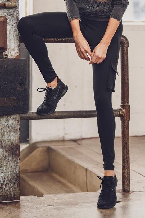 Highwaist Hybrid Cargo Adventurer Leggings – Perfect Yoga, Gym, and Workout Active Wear